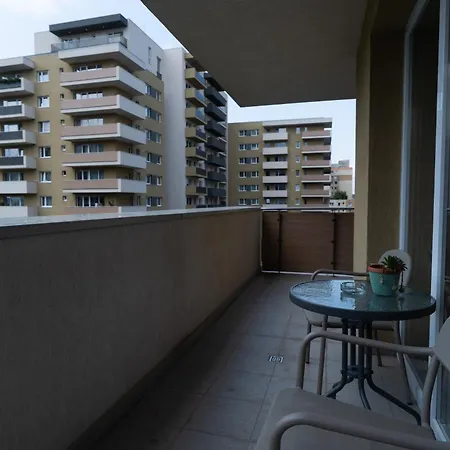 Ch Apartments Urban Plaza-2